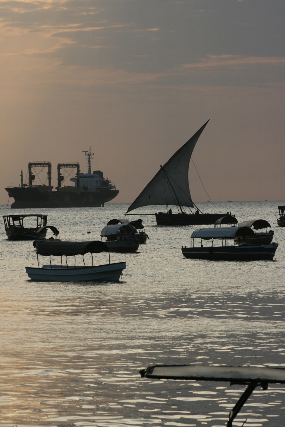 (image for) Busy shore in of Zanzibar